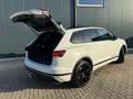 Volkswagen Touareg 3.0 TSI eHybrid * Blackstyle * Panorama * Trekhaak Wit - thumbnail 25