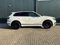 Volkswagen Touareg 3.0 TSI eHybrid * Blackstyle * Panorama * Trekhaak Wit - thumbnail 3