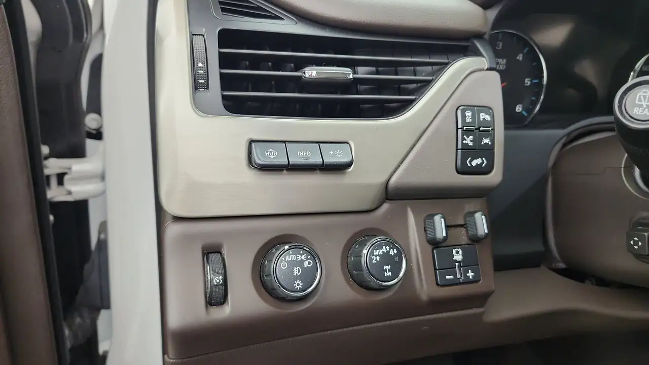 GMC Yukon снимка GMC Yukon