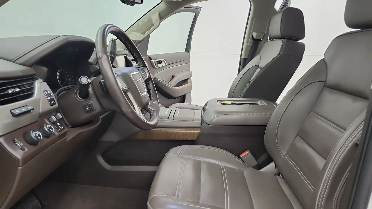 GMC Yukon снимка GMC Yukon