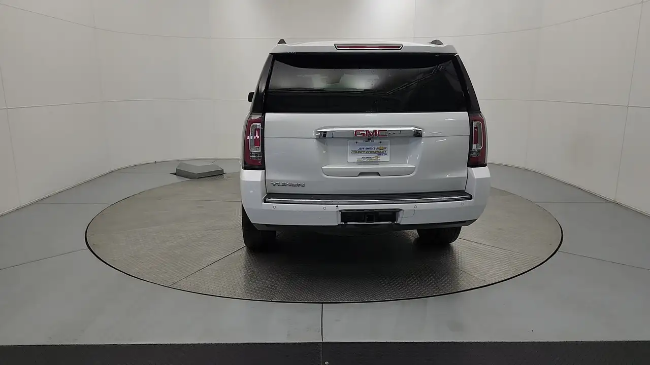 GMC Yukon снимка GMC Yukon