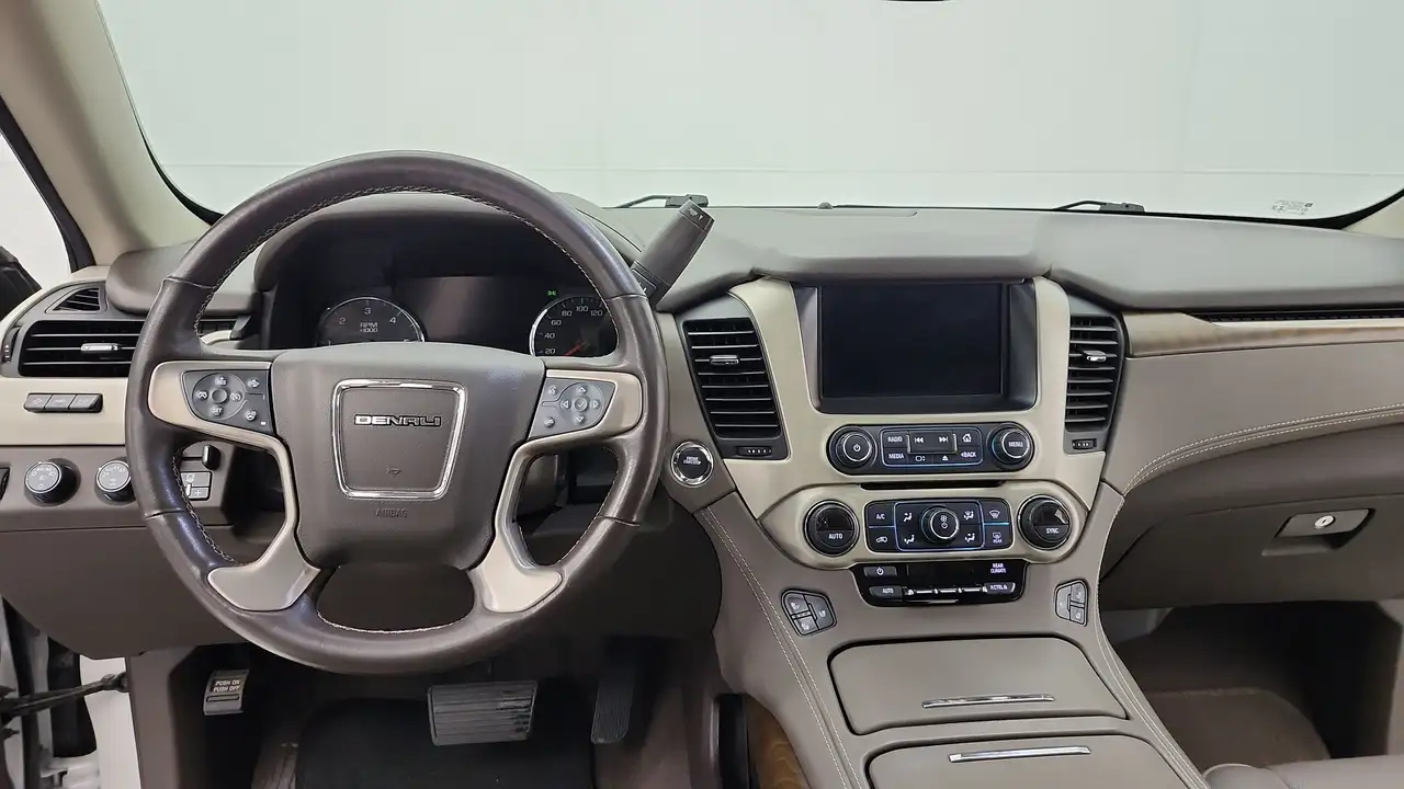 GMC Yukon снимка GMC Yukon