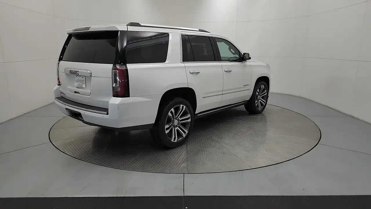 GMC Yukon снимка GMC Yukon