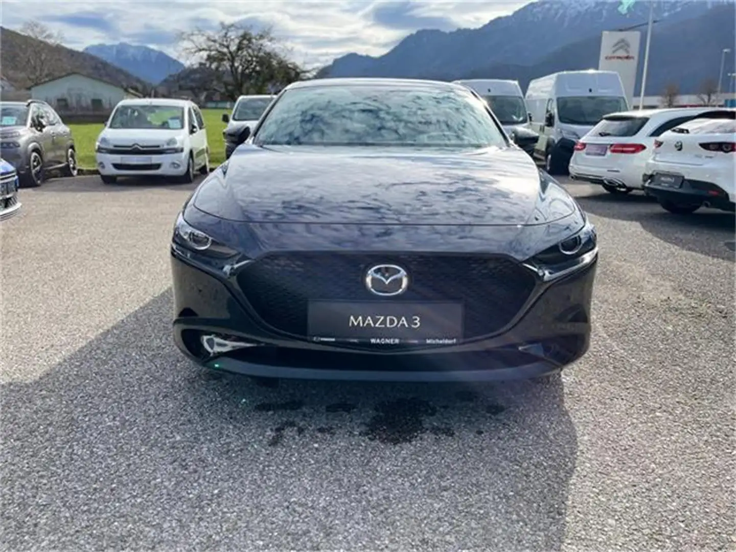Mazda 3 e-Skyactiv-G122 Nagisa *ab €28.440* Zwart - 2