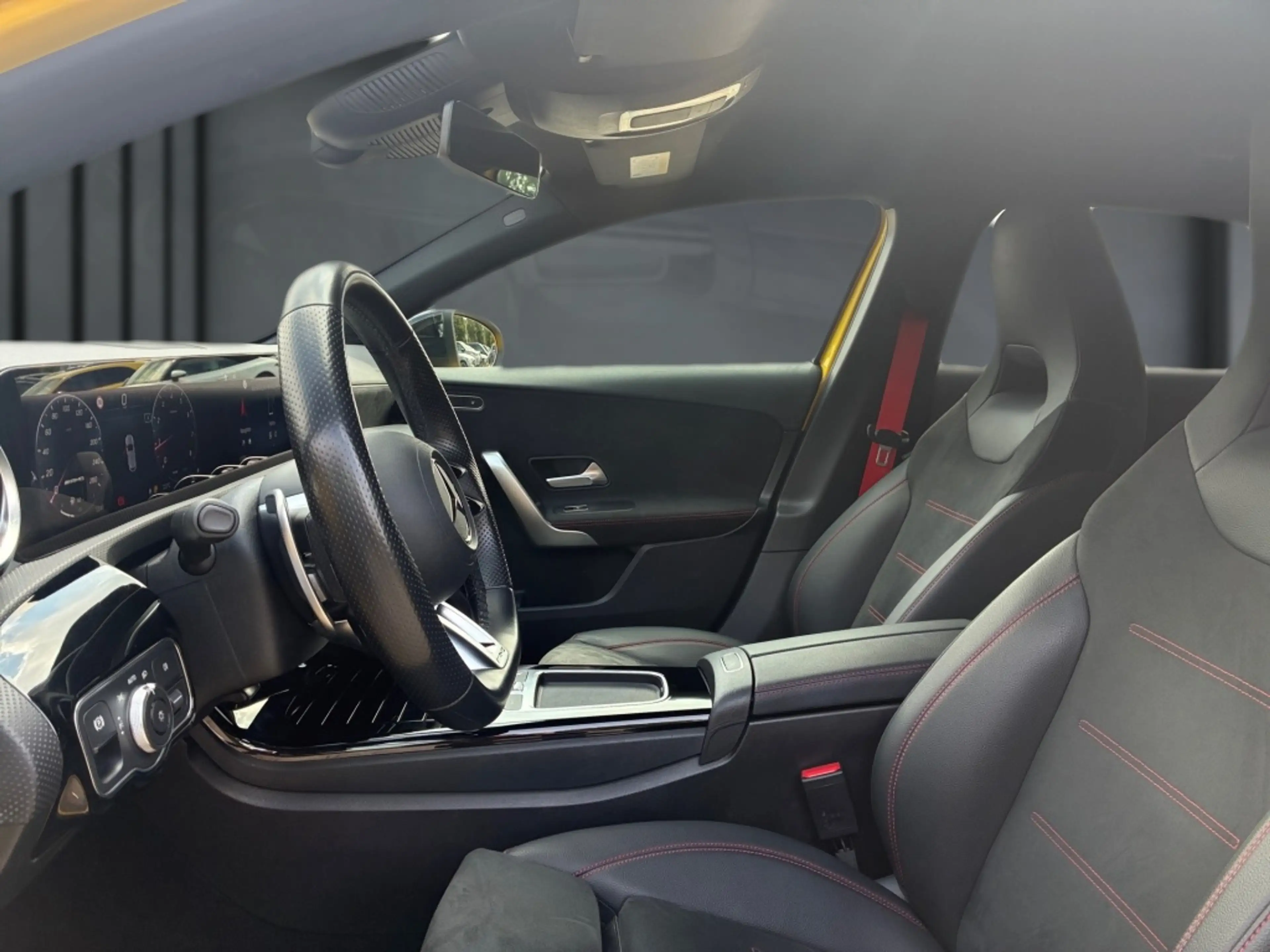 Mercedes-Benz A 35 AMG AMG A 35 4M Night II Kamera Ambiente — photo 6