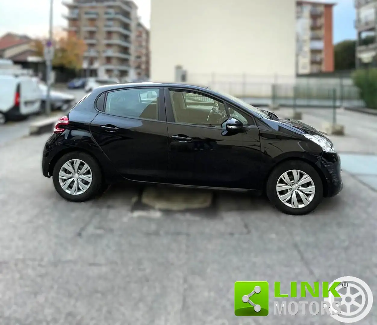 Peugeot 208 1° serie 1.2 VTi 82 CV 5 porte Access Nero - 2
