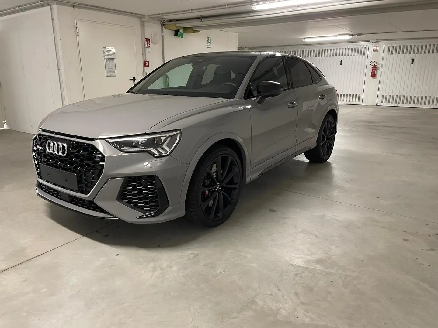 Audi RS Q3 Q3 Sportback RS 2.5 quattro s-tronic 400 cv Gris - 2