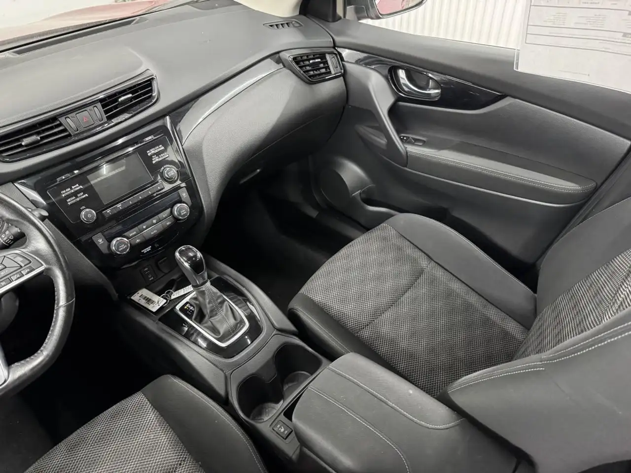 Nissan Qashqai снимка Nissan Qashqai