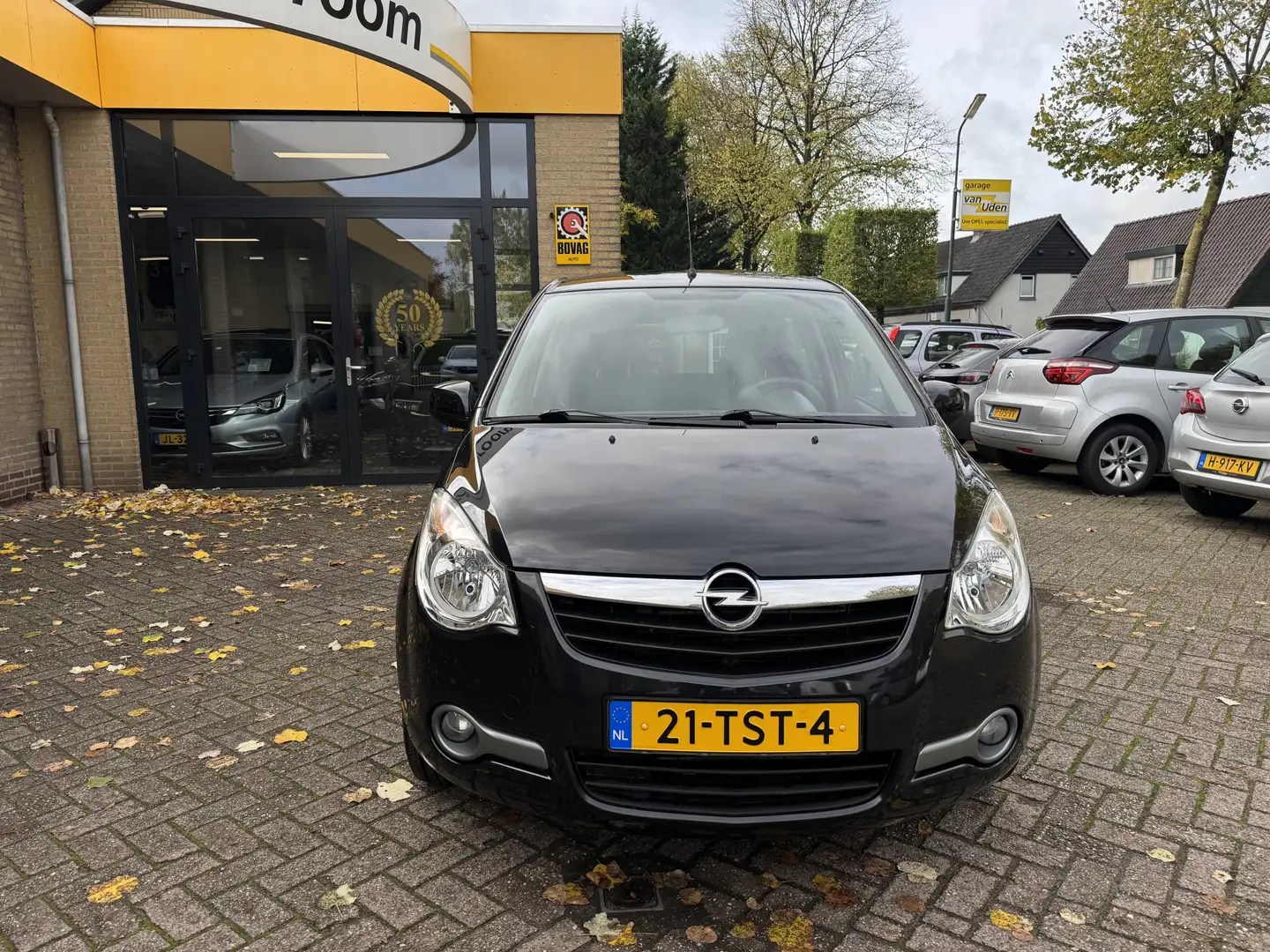 Opel Agila 1.0 Edition Airco Zwart - 2