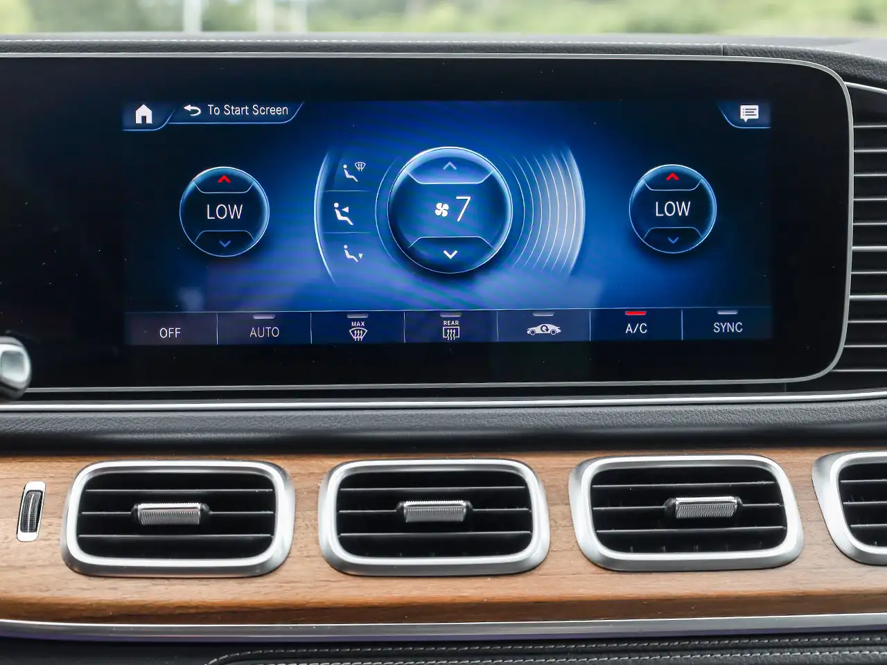 Mercedes-Benz GLE снимка Mercedes-Benz GLE