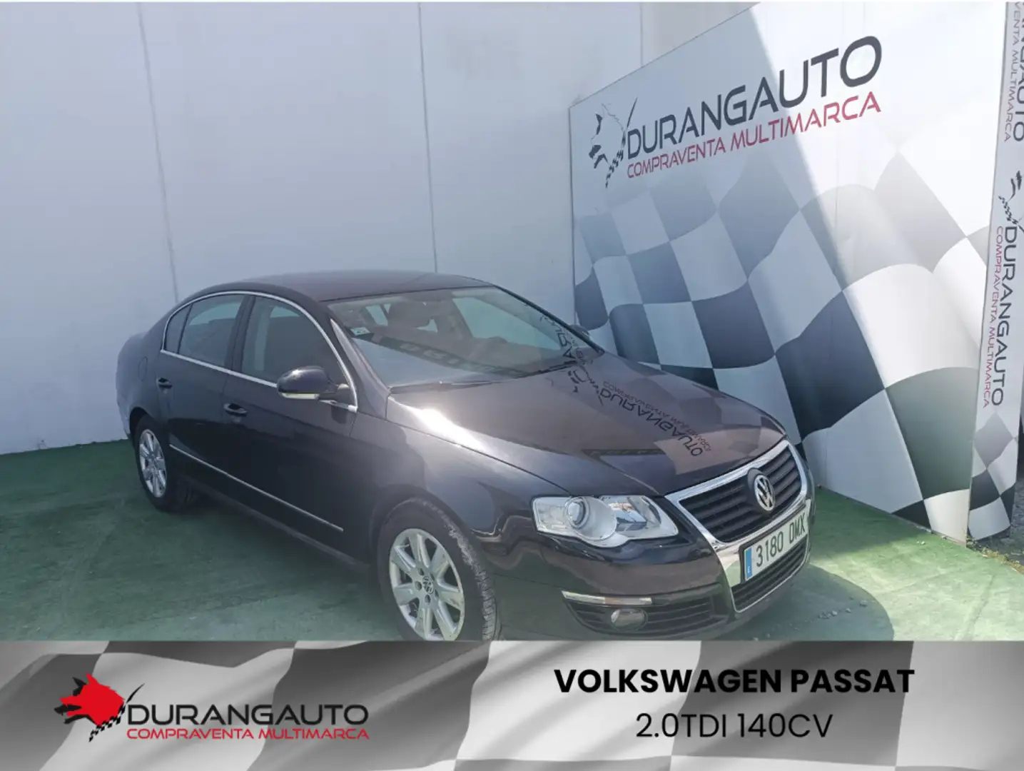 Volkswagen Passat 2.0TDI Highline Negro - 1