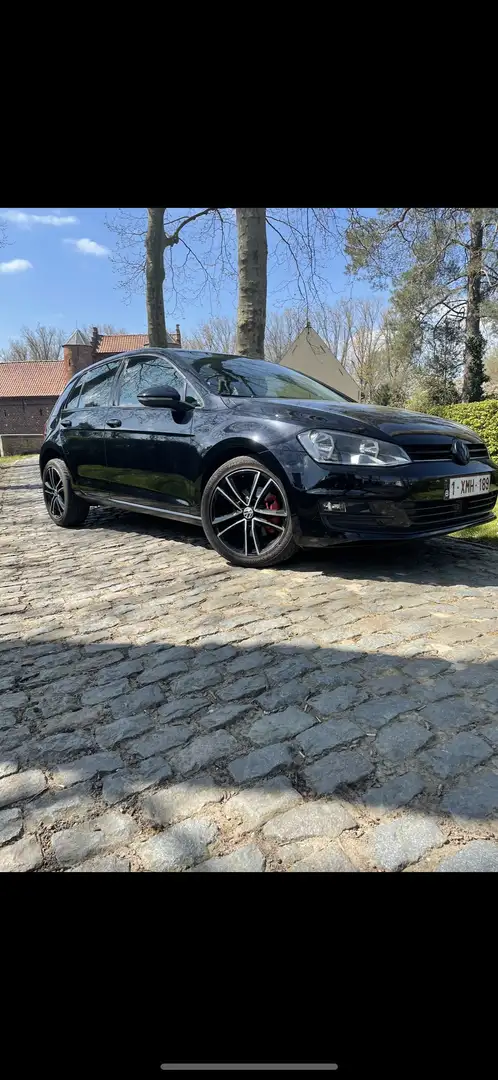 Volkswagen Golf - 1