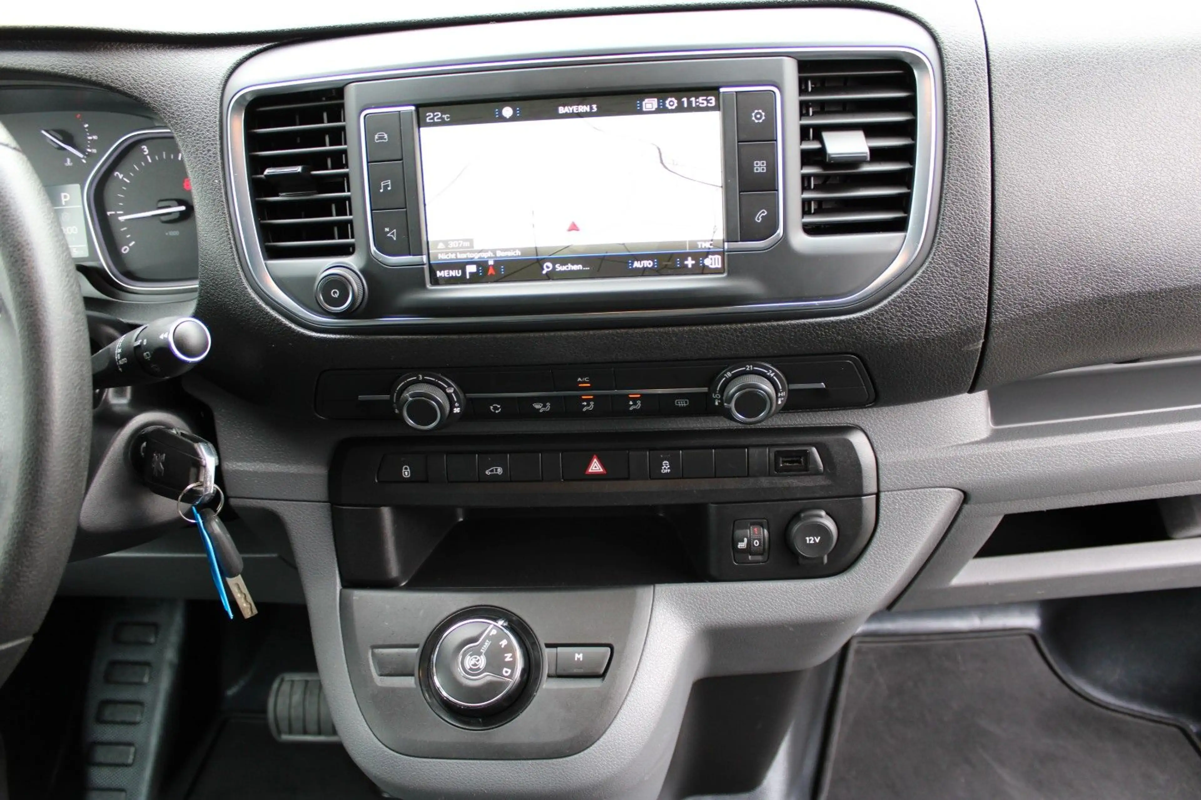 Peugeot Expert Kasten Premium L1 Navi Sitzhzg. Leder AHK — photo 15