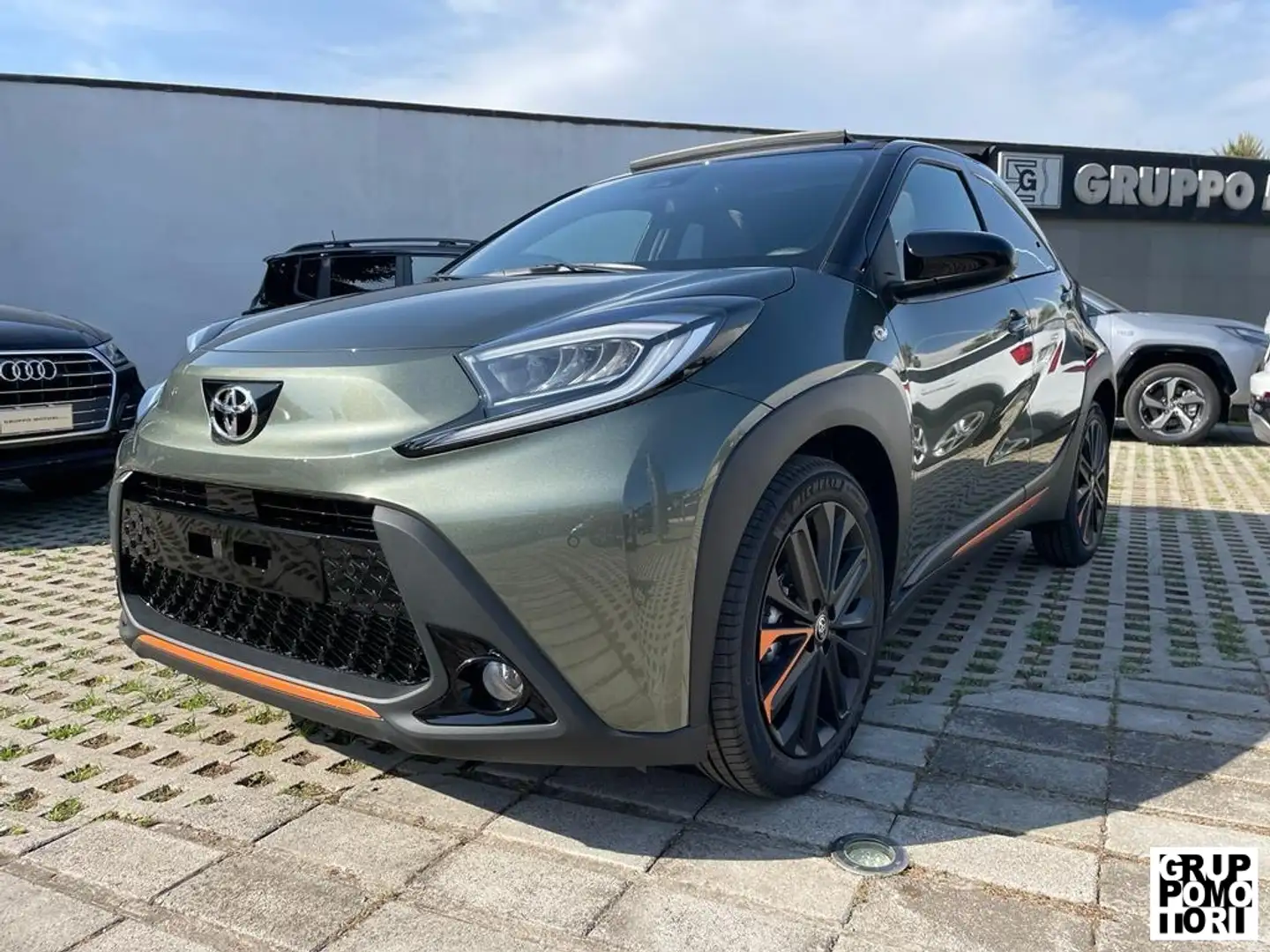 Toyota Aygo X Limited Automatica Cabriolet GPL Green - 2