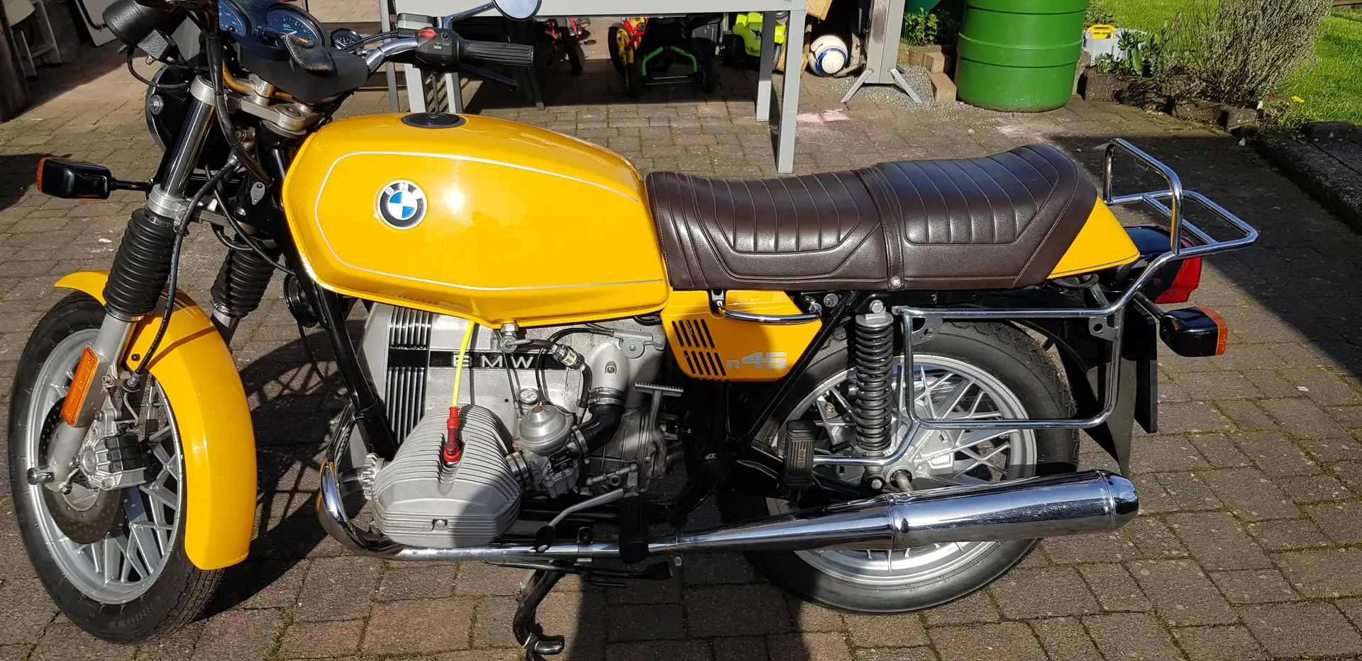BMW R 45 žuta - 1