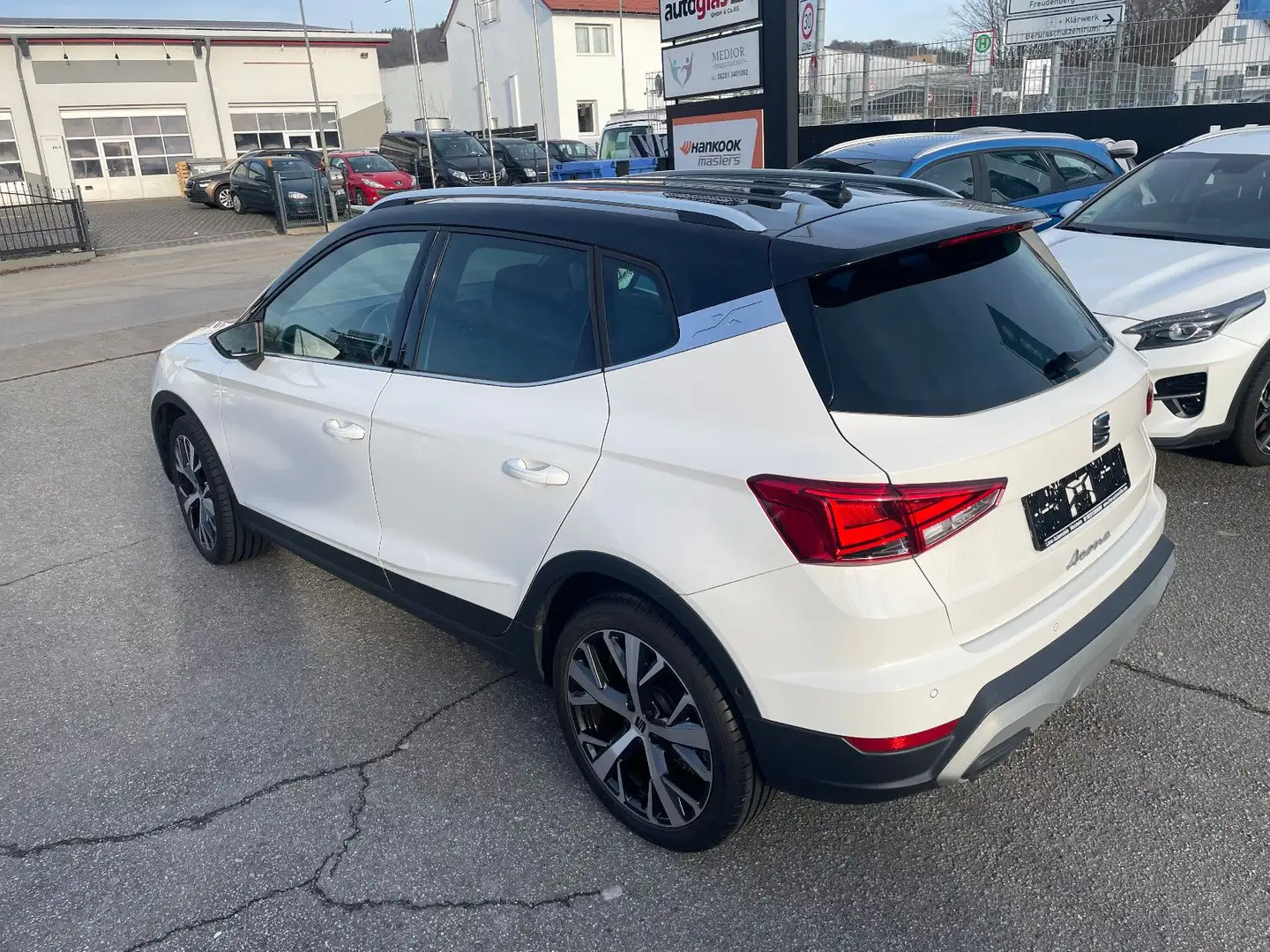 SEAT Arona Xperience/5 Jahre Garantie Weiß - 2