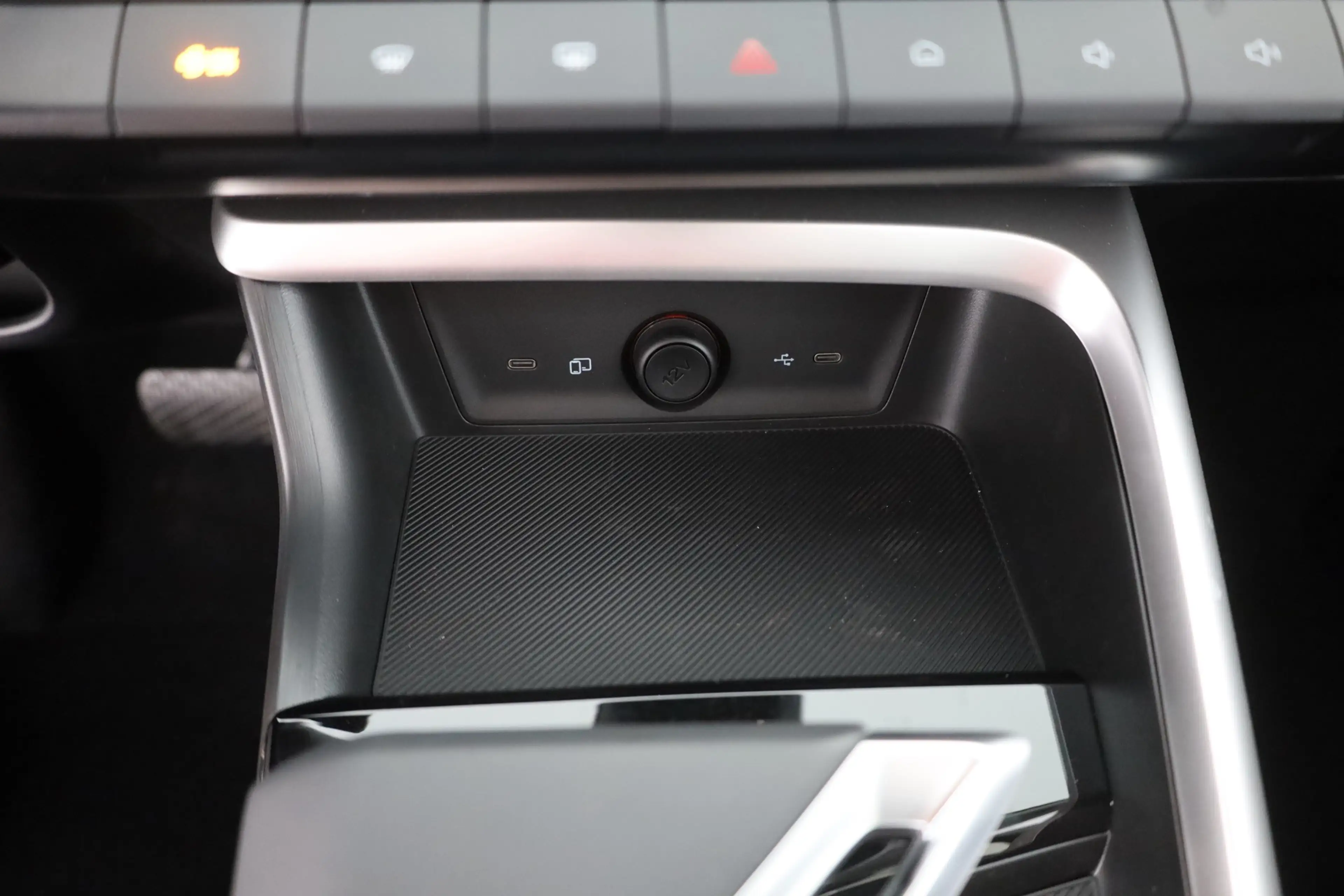 MG ZS 1.5 Hybrid Luxury Aut. LED ACC 360° Pano — photo 12