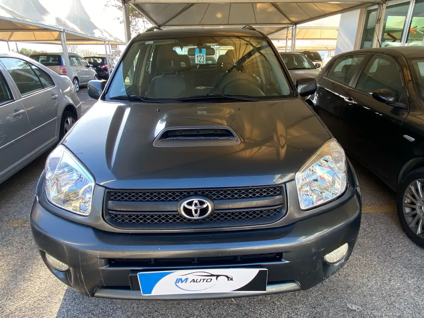 Toyota RAV 4 RAV4 5p 2.0 d-4d 16v Sol FL Gris - 1