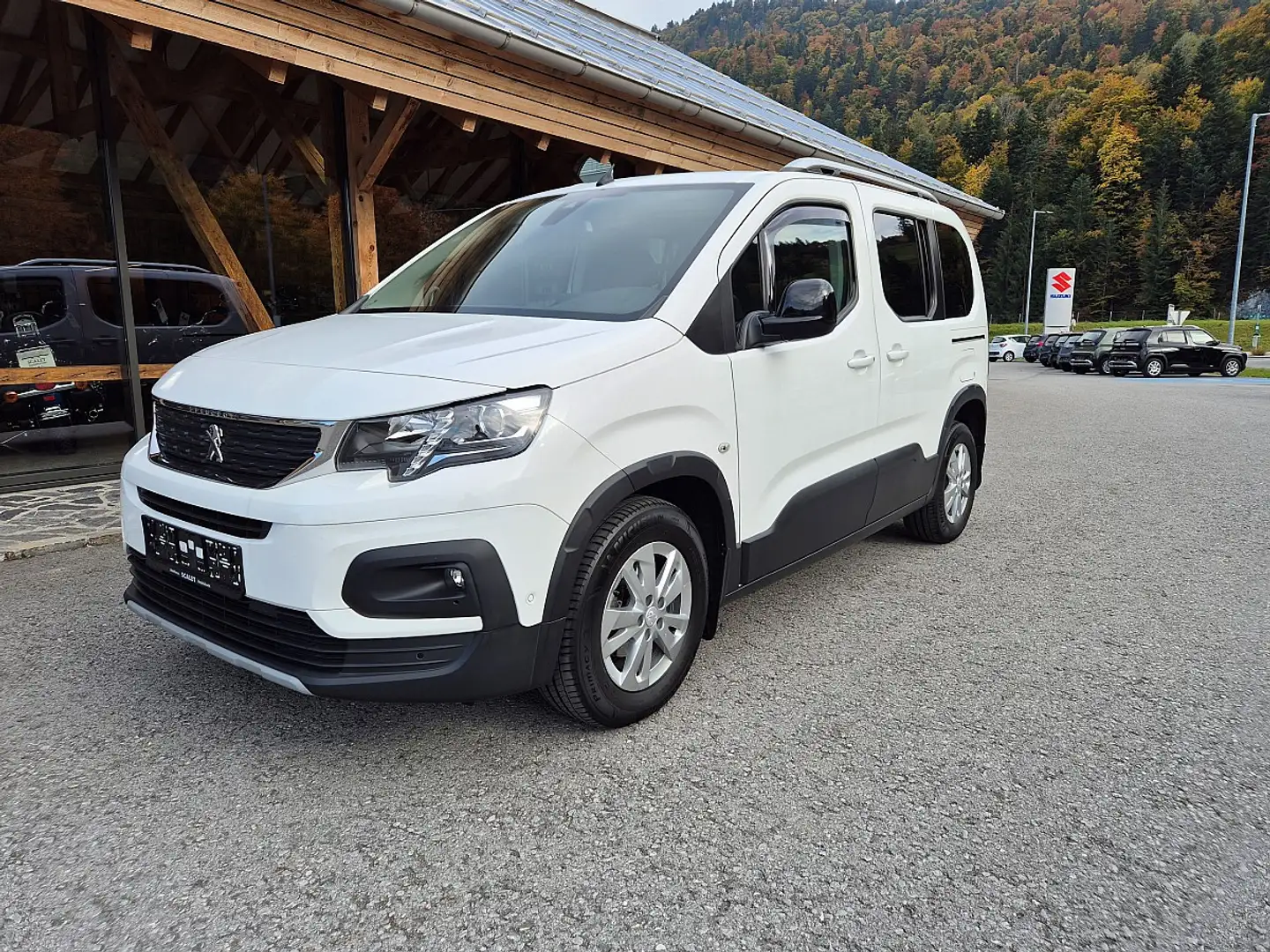 Peugeot Rifter Standard BlueHDI 100 S&S Allure Pack 5-Gang Weiß - 1