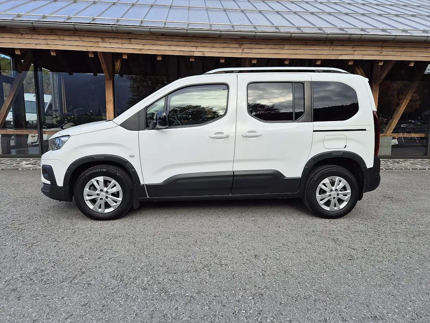 Peugeot Rifter Standard BlueHDI 100 S&S Allure Pack 5-Gang Weiß - 2