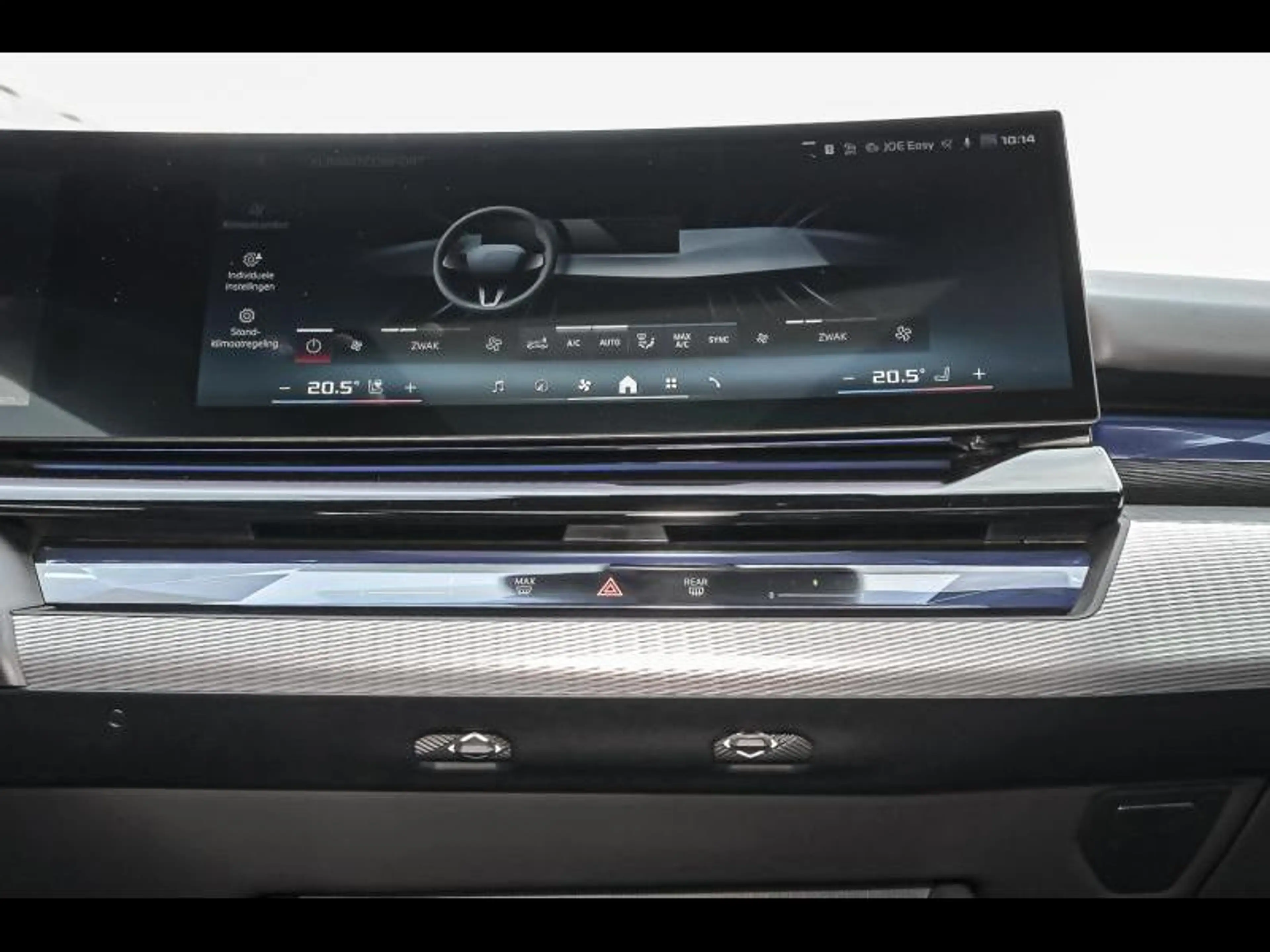 BMW i5 M60 xDrive — photo 11