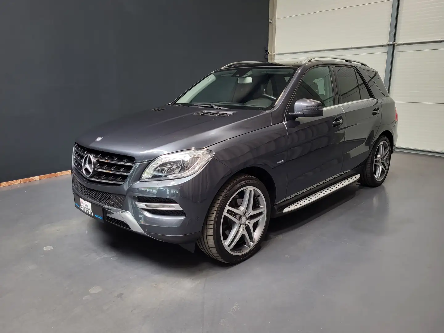 Mercedes-Benz ML 350 CDI AMG 4Matic *TOP Ausstattung* Grau - 1
