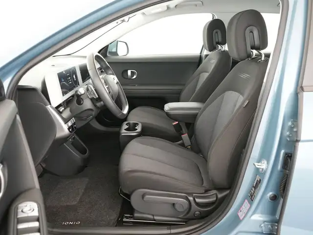 Hyundai Ioniq 5 view 8