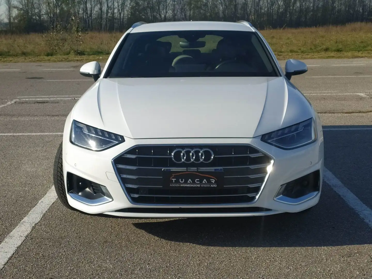 Audi A4 Business Advanced 2.0 35 TDI MHEV Weiß - 2