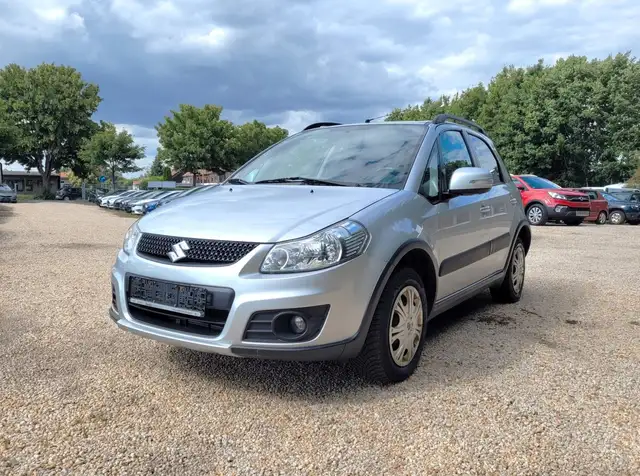 Suzuki SX4 Style 4x4 1.6*SZH*Klimaaut.*Navi*SR+LMF*WR*