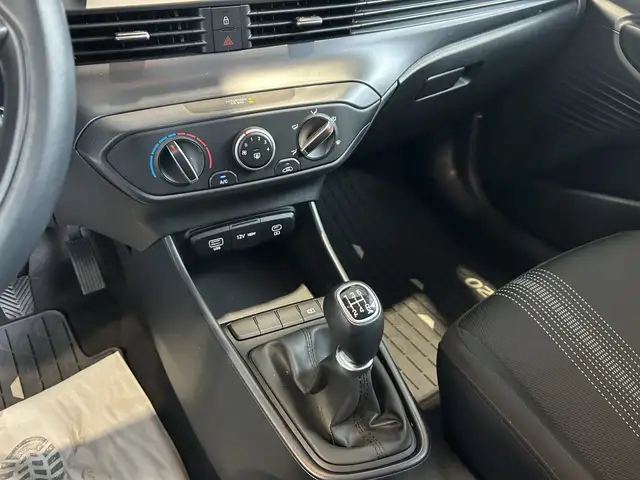Hyundai I20 view 13