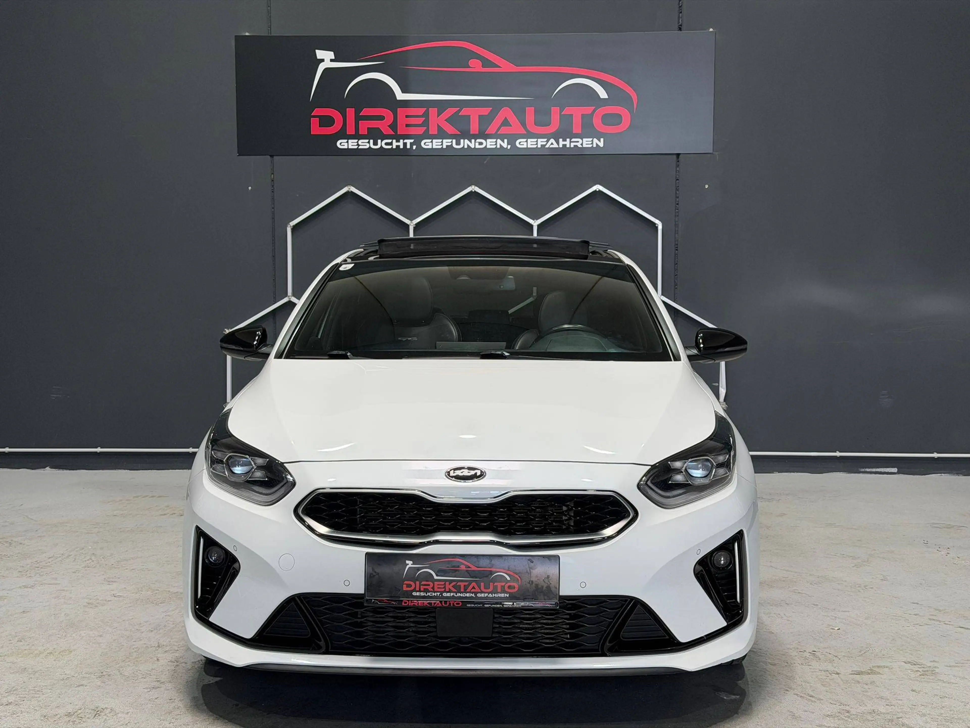 Kia ProCeed / pro_cee'd GT-Line — photo 2