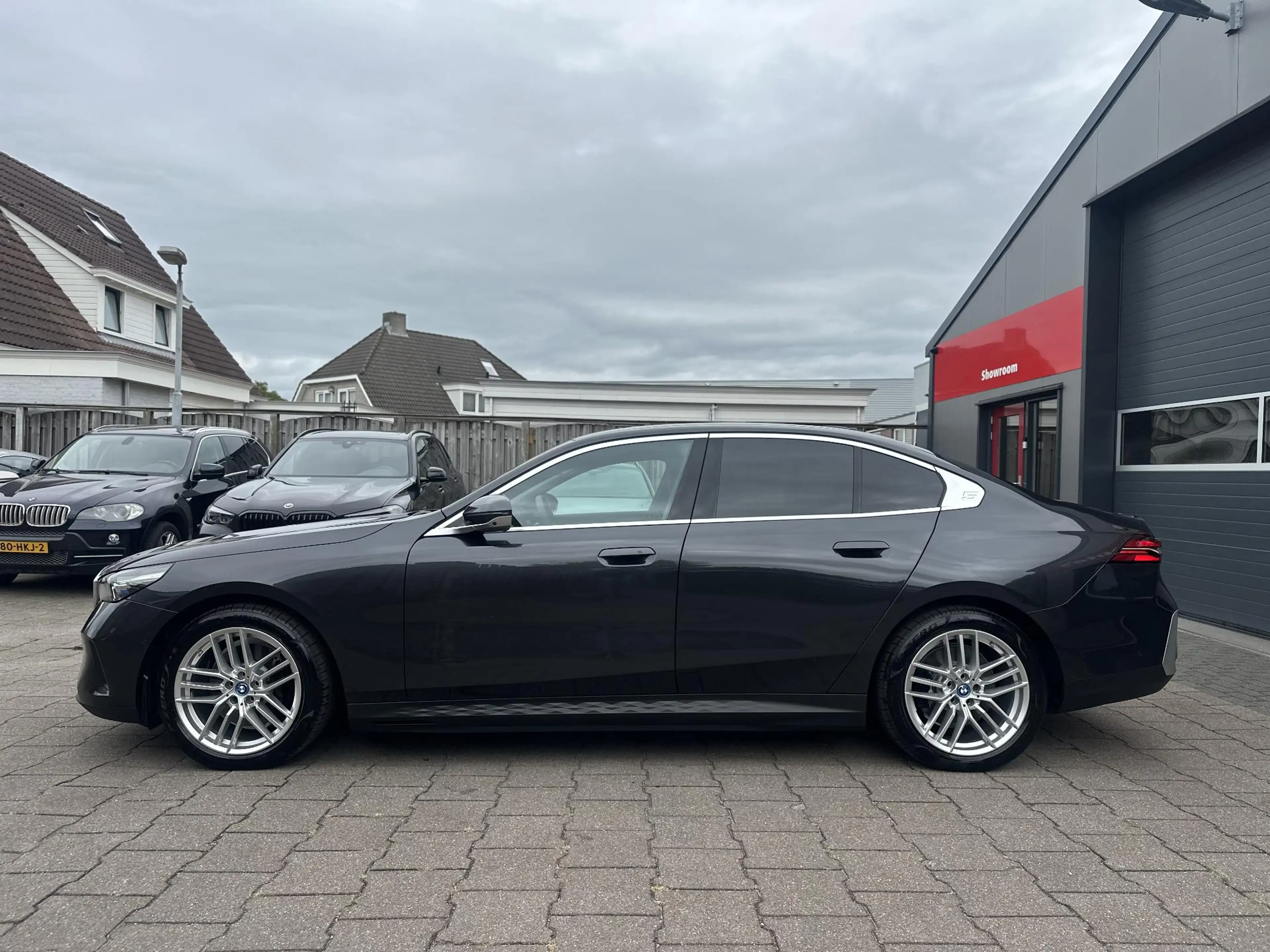 BMW i5 eDrive40 84 kWh — photo 4