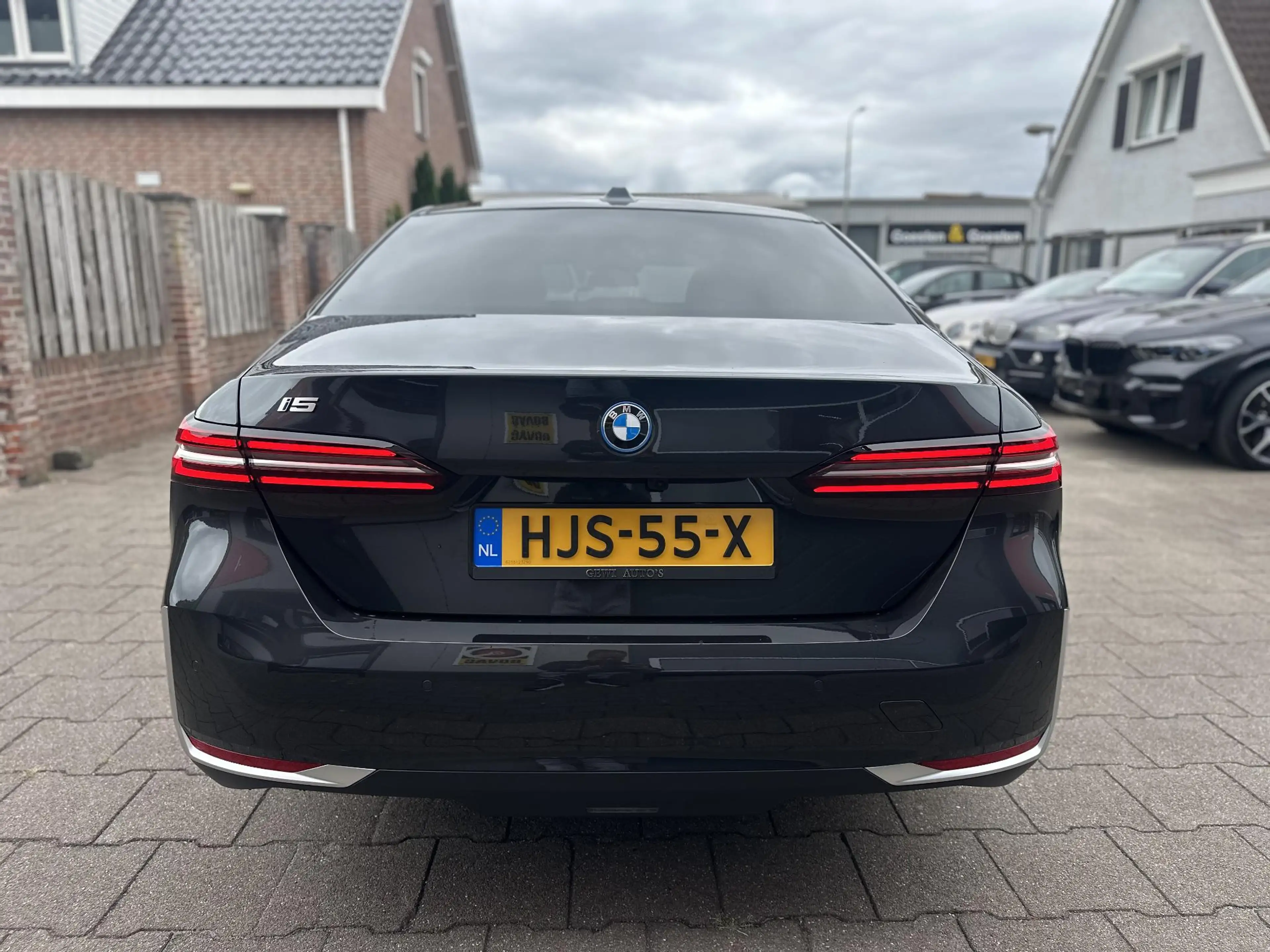 BMW i5 eDrive40 84 kWh — photo 10