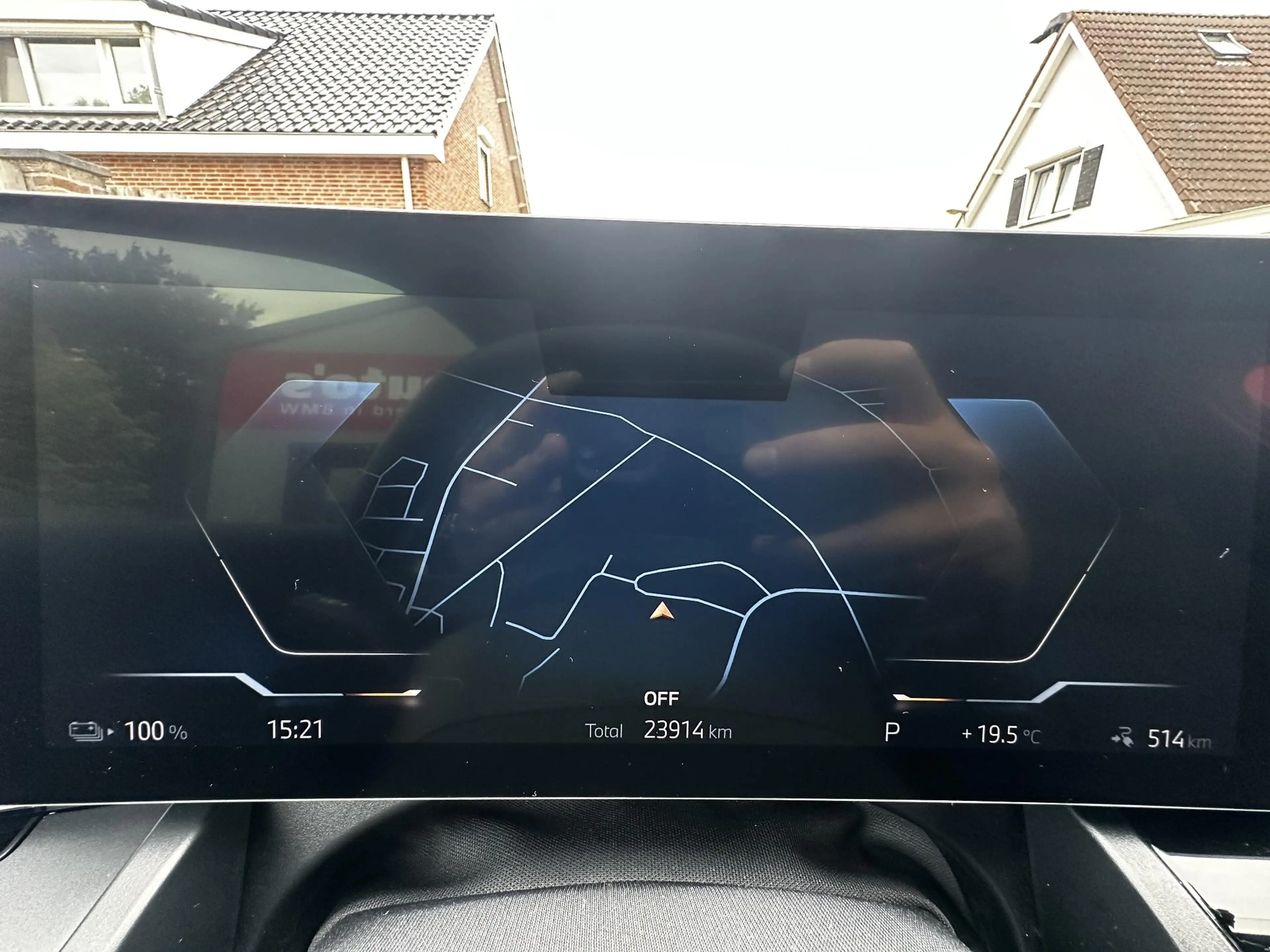 BMW i5 eDrive40 84 kWh — photo 11
