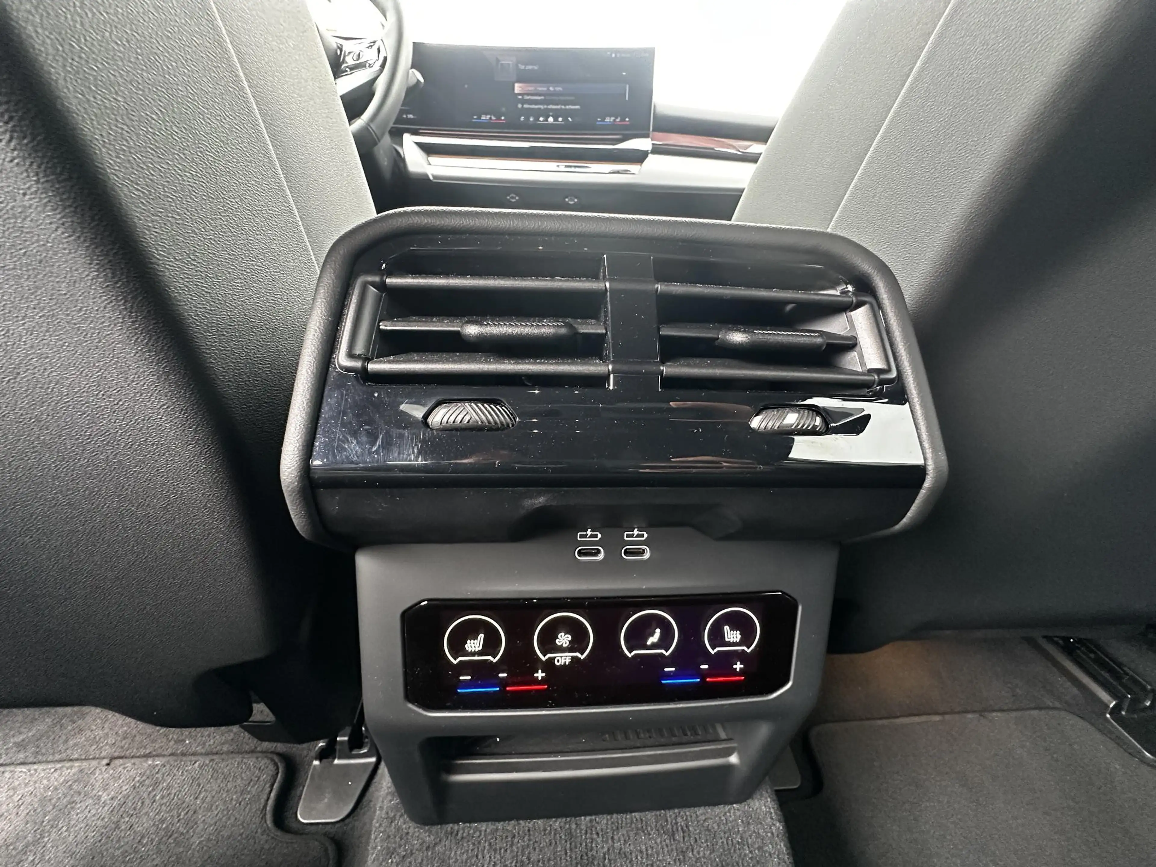 BMW i5 eDrive40 84 kWh — photo 9