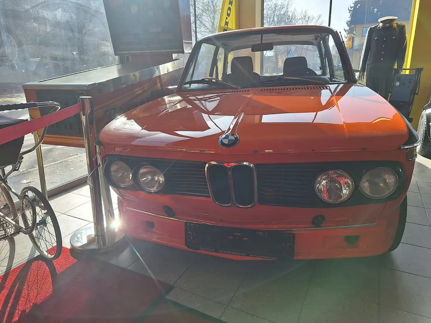 BMW 2002 INKA-Orange Orange - 2