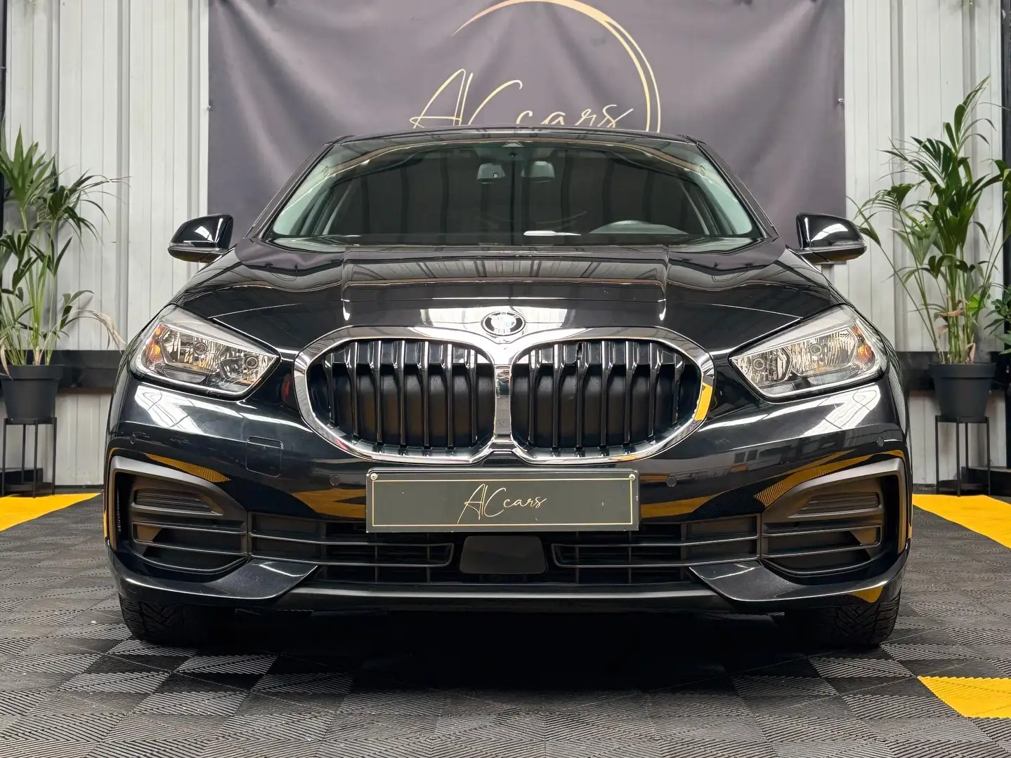 BMW 116 116 d AdBlue / 12 Mois Garantie Schwarz - 2