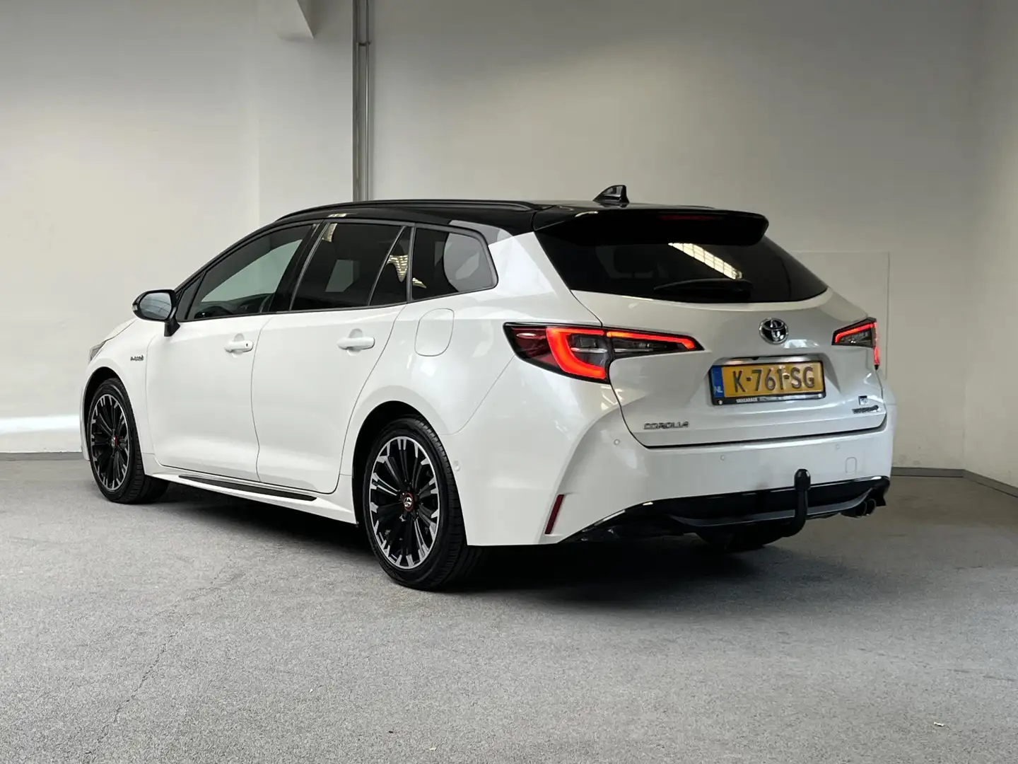 Toyota Corolla Touring Sports 2.0 Hybrid GR-Sport | TREKHAAK | 1e Wit - 2