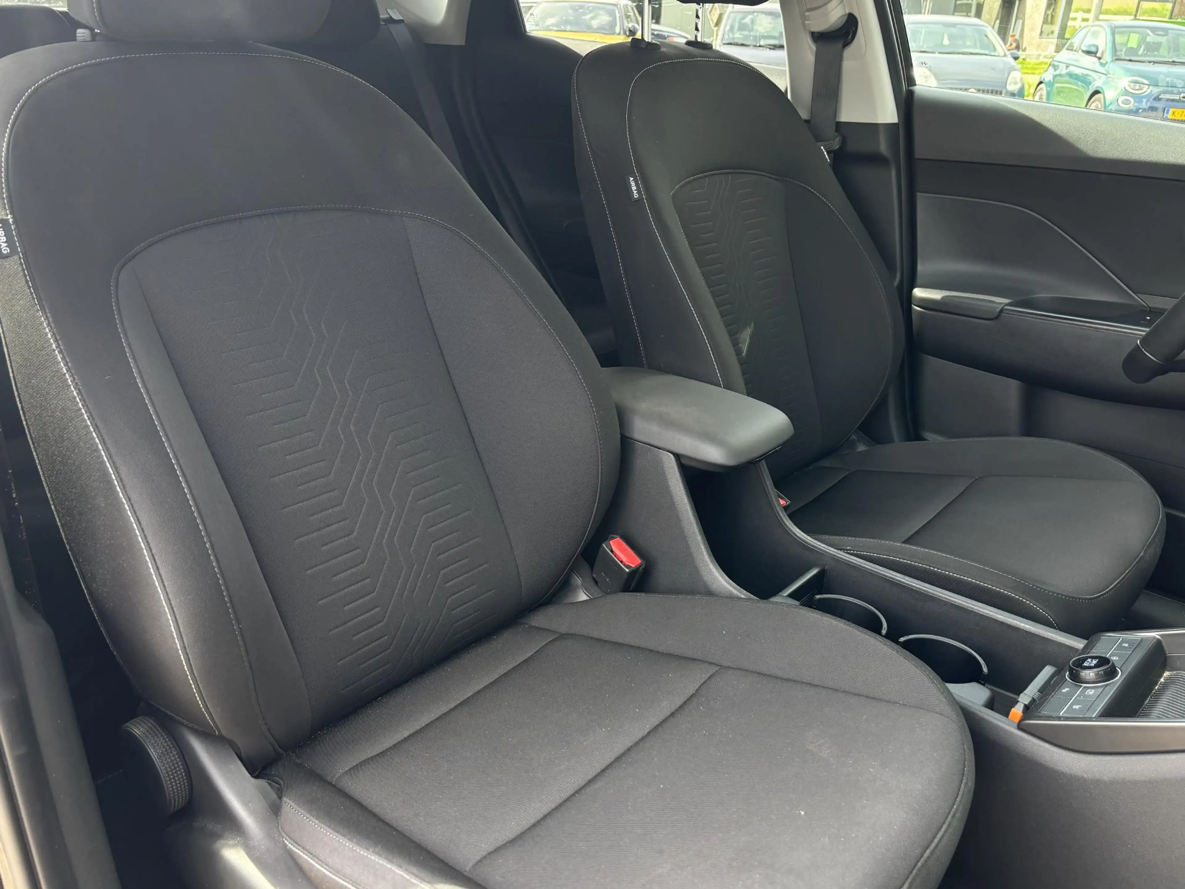 Hyundai KONA Electric Comfort Smart Limited 65.4 kWh | Stoelver — photo 5