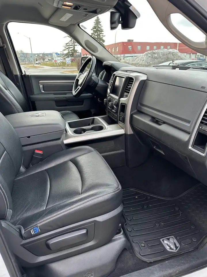 RAM 1500 снимка RAM 1500