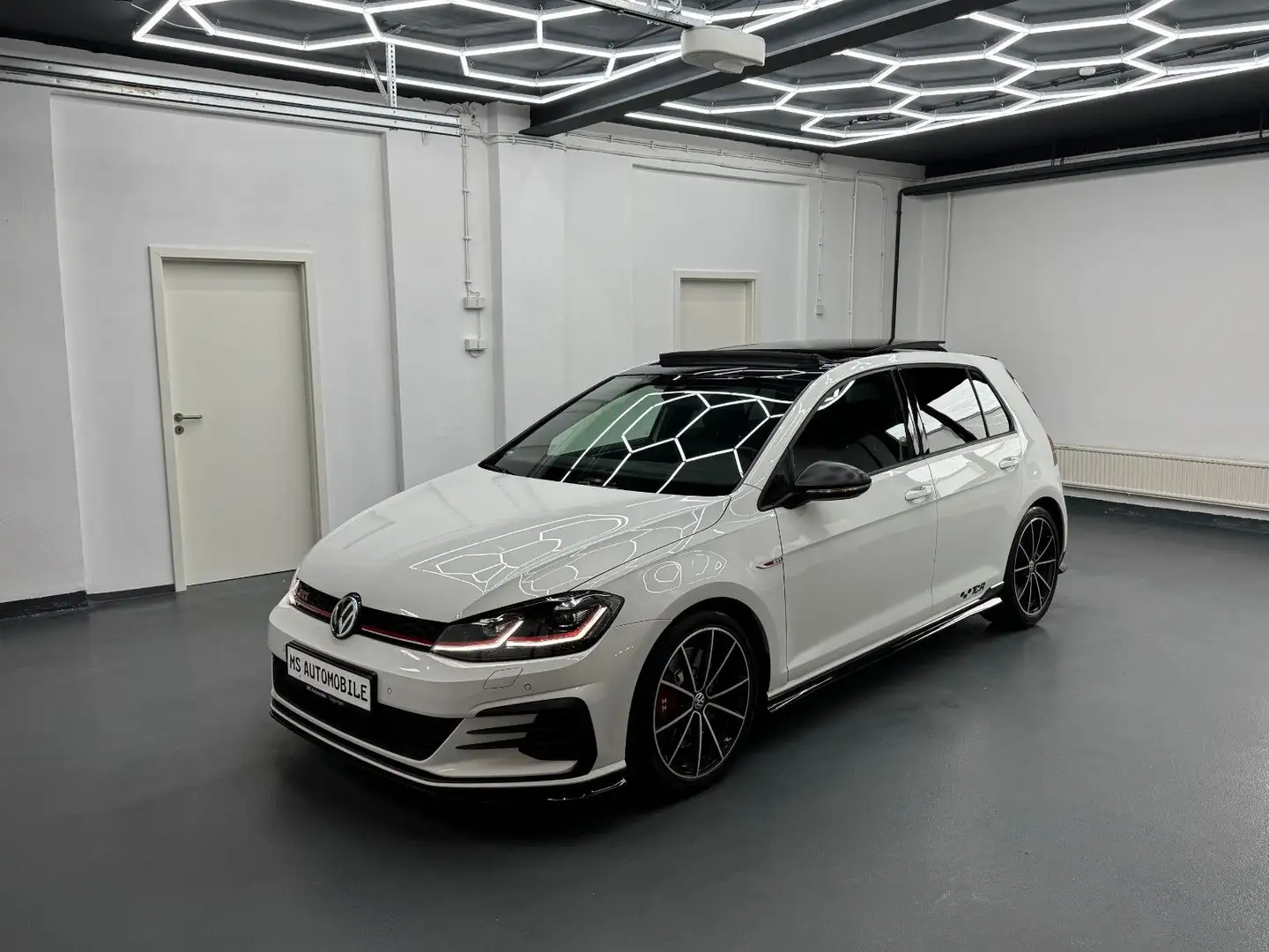 Volkswagen Golf GTI*TCR*PANORAMA*ACC*DCC*KAMERA* Biały - 1