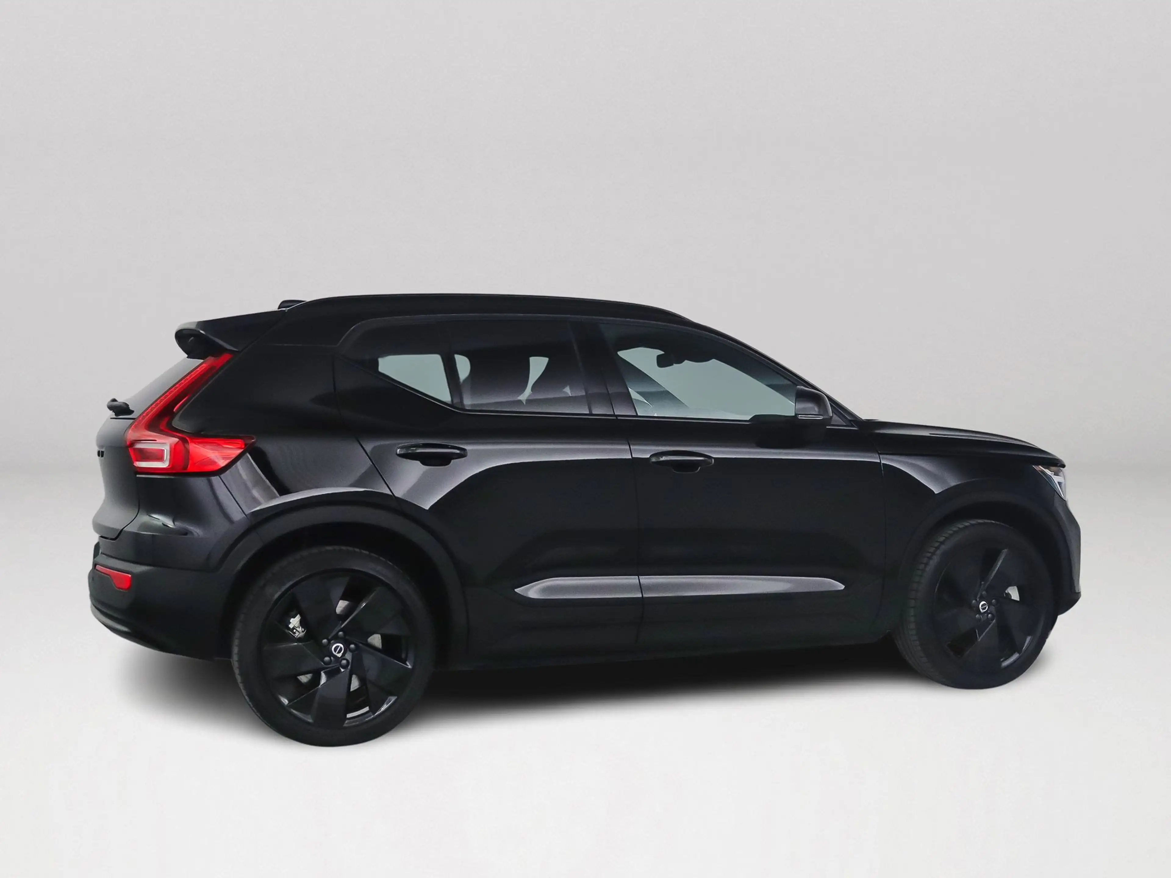 Volvo EX40 Single Motor Plus Black Edition 70 kWh | Parkeerca — photo 5