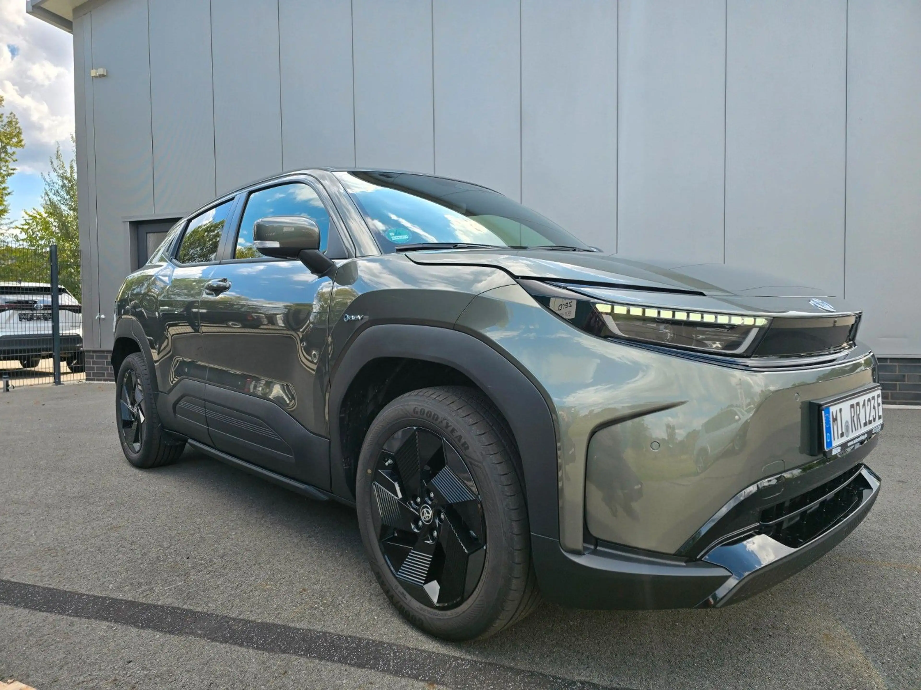 Toyota Urban Cruiser 128 kW FWD Teamplayer — photo 12