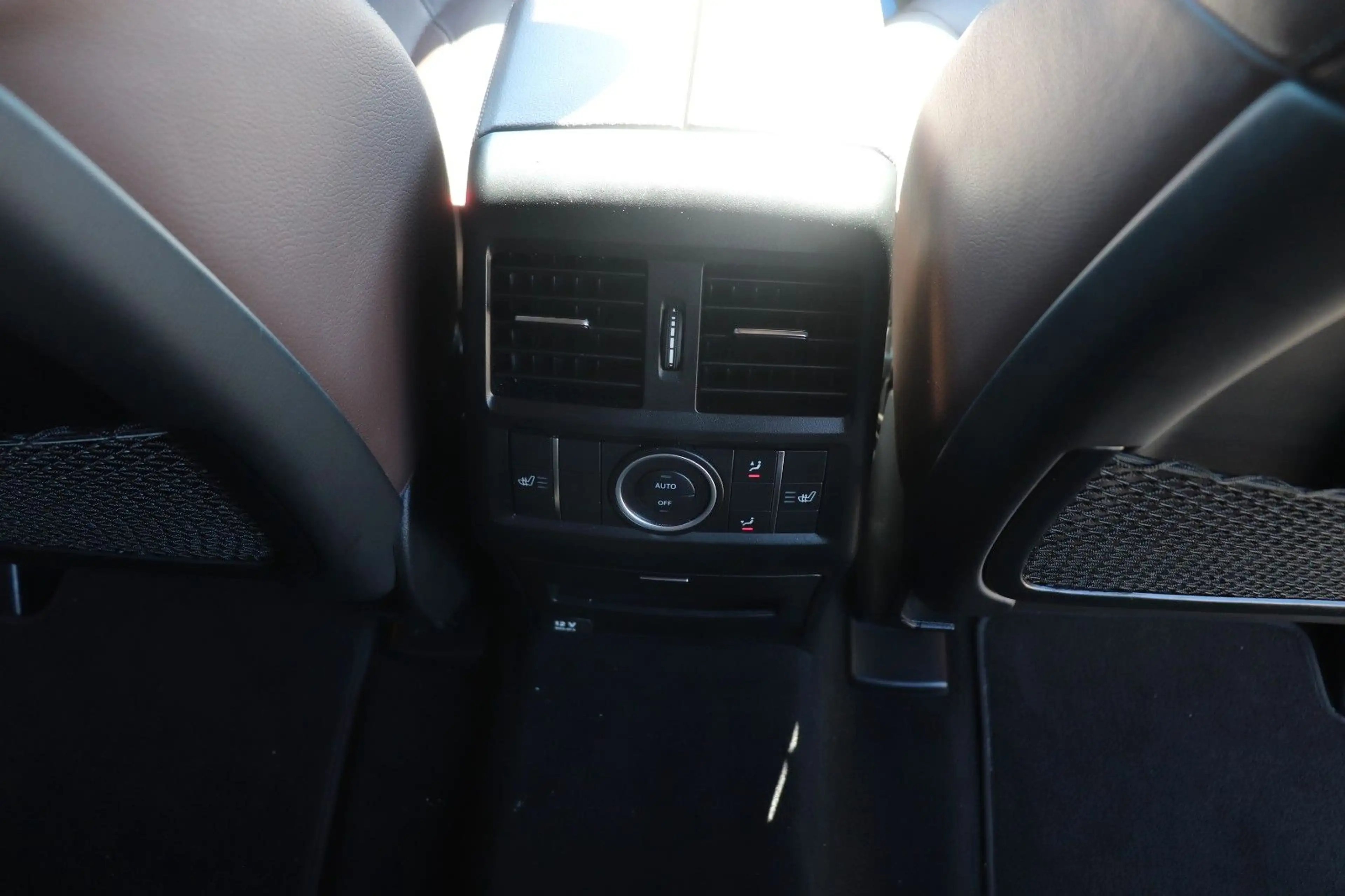 Mercedes-Benz GL 350 AMG BlueTec 4Matic — photo 15