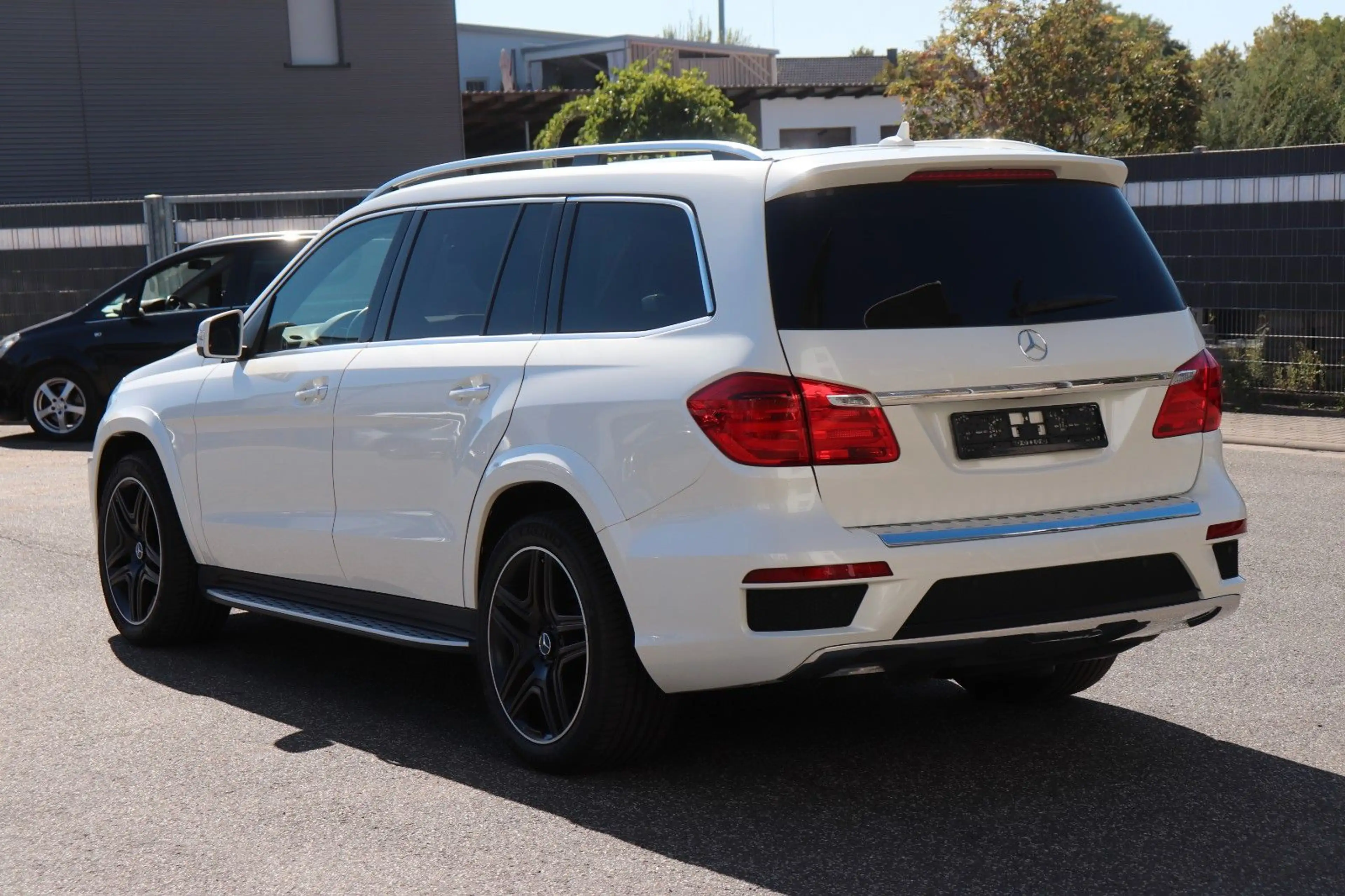 Mercedes-Benz GL 350 AMG BlueTec 4Matic — photo 3