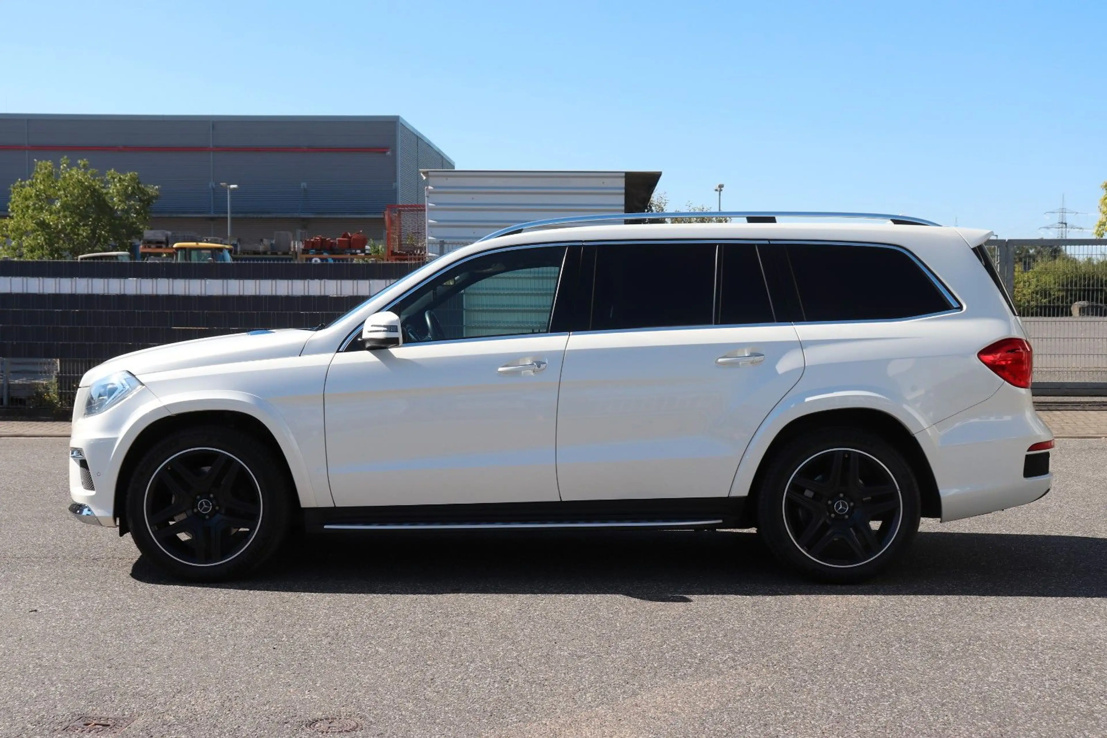 Mercedes-Benz GL 350 AMG BlueTec 4Matic — photo 2