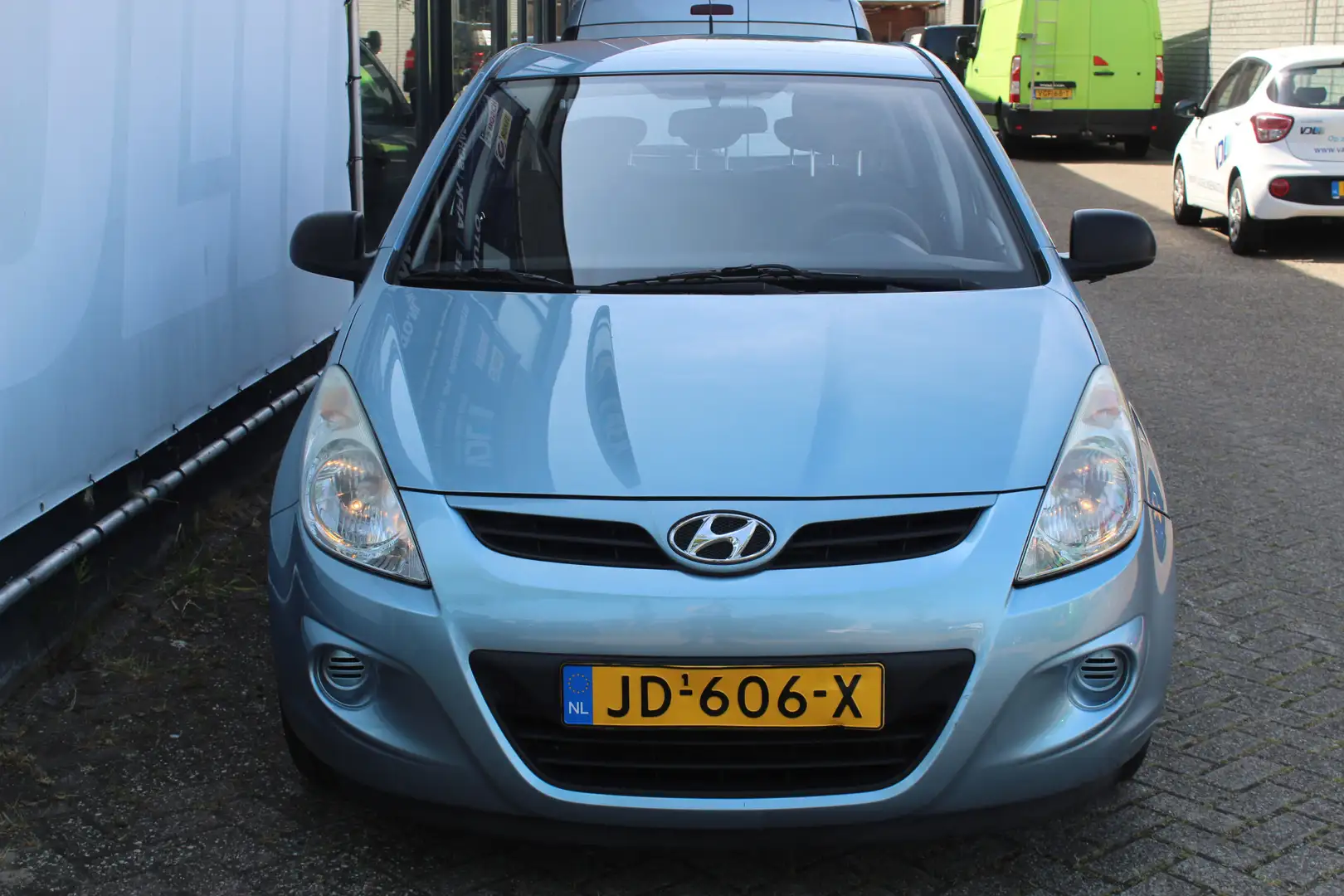 Hyundai i20 1.2i Business Edition Airco l Elek Ramen l Bluetoo Blauw - 2