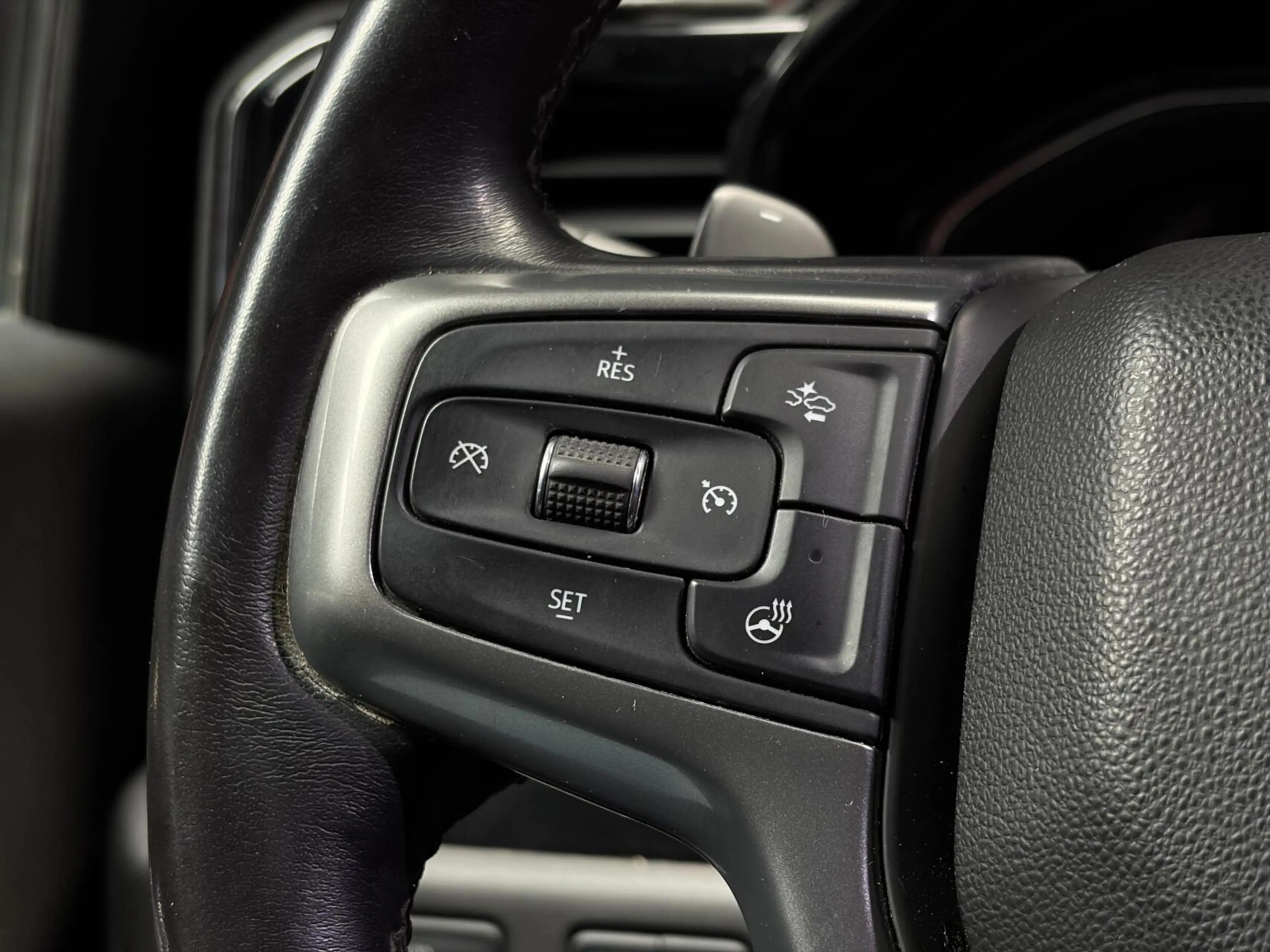 Chevrolet Silverado 1500 RST 4x4 |PANO|TREK|ACC|BOSE|360° — photo 11