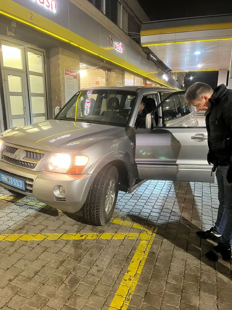 Mitsubishi Pajero Wagon Intense 3,2 DI-D TD - 2