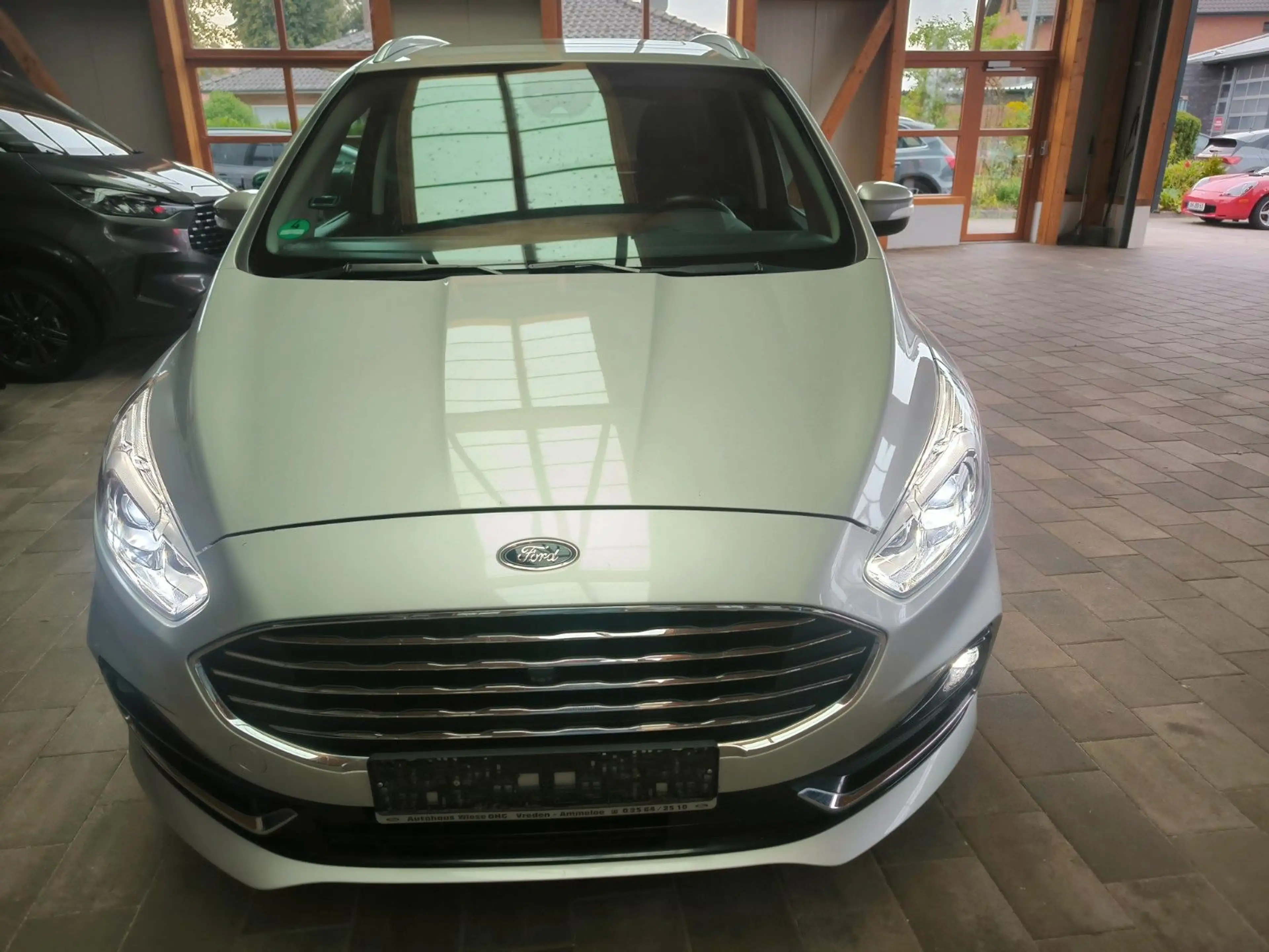 Ford Galaxy 2,0 EcoBlue Titanium,Cam,LED,Pdach,18"Alu — photo 3